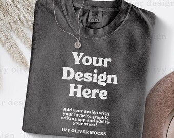 Comfort Colors 1717 Pepper-shirtmodel: flatlay gevouwen T-shirt (digitale download)