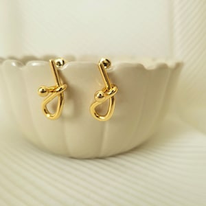 14K Love Knot Earrings, Minimalist Knot Earrings, Gift for Her