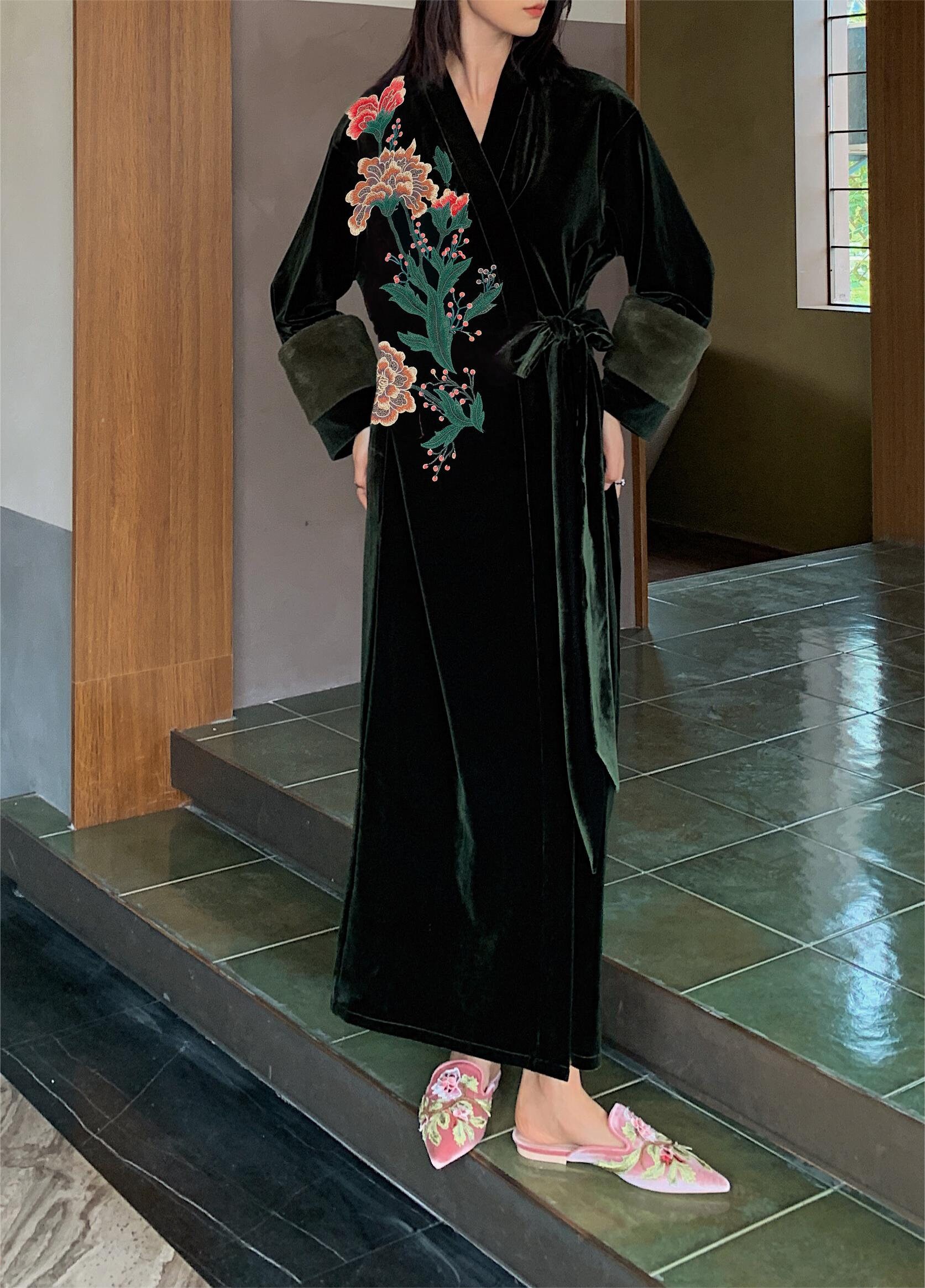 Harmony Blend's 100% Cotton Velvet Kimono Robe