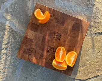 New!!! Handmade cutting board made of solid wood serving board 30 x 30 cm handmade gifts Mother's Day