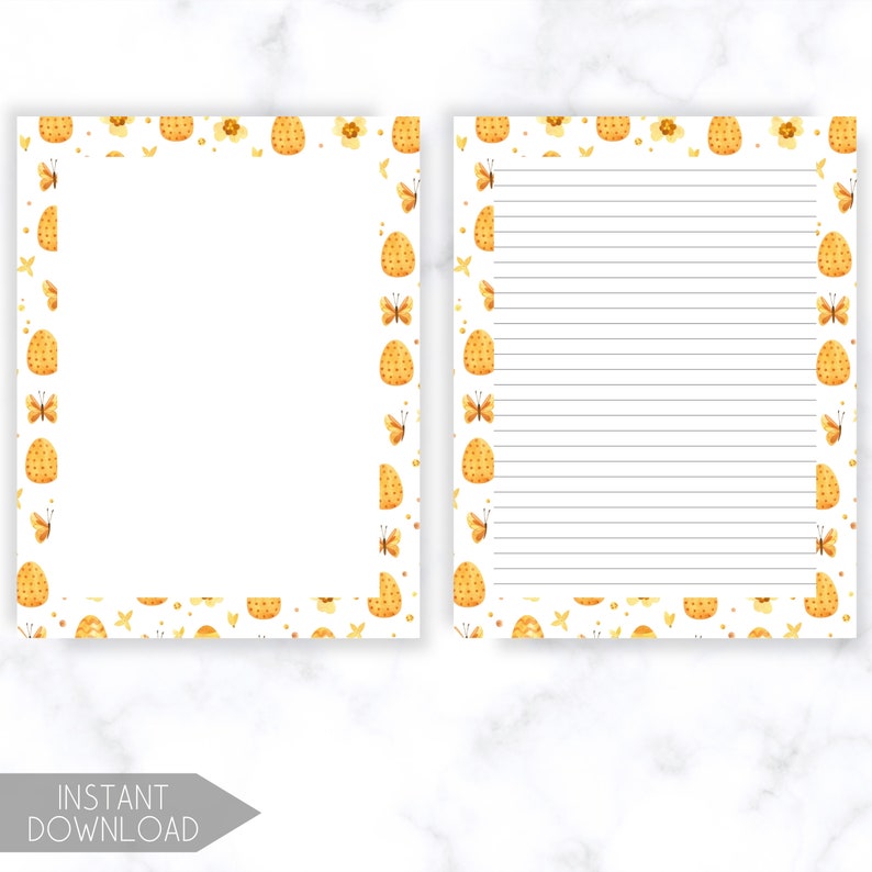 K&ouml;nnte beinhalten: Zwei Briefpapierb&ouml;gen mit Ostermotiv. Der Rand zeigt gelbe Ostereier, Schmetterlinge und Blumen. Ein Bogen ist leer, der andere hat liniertes Papier. Der Text "INSTANT DOWNLOAD" steht unten.
