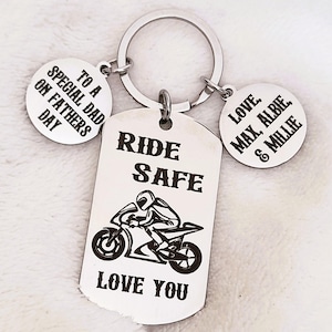 Father&#39;s Day Biker Keychain, Personalised Ride Safe Dad gift from Children, Durable stainless Steel gift for men.