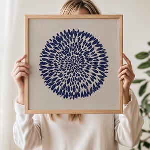 Blommotiv i nordisk stil, minimalistisk väggkonst med handlagda blad, fyrkantig skandinavisk poster, enkel blå väggkonst