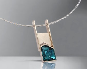 Extraordinary tourmaline necklace pendant made of 750 white gold
