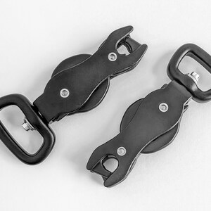 片手で使えるはさみスナップフッククリップ留め具は、20 (3/4') または 25 mm (1') のバイオセイン、レザー、または PVC ウェビング、航空機グレードのアルミニウムに適合します [マットブラック]