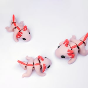 Axolotl Desk Buddy - Articulated Mini Small Axolotl Salamander in Pink [Small]