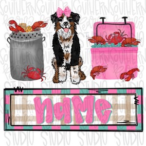 Op de afbeelding: Een digitale illustratie met een zwart-witte hond met een roze strik, een grijze metalen pan gevuld met maïs en rode rivierkreeften, een roze koelbox met rode rivierkreeften en een rechthoekig bord met een ruitpatroon en het woord name.