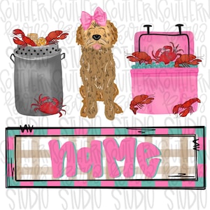 Op de afbeelding: Een digitale illustratie met een bruine doodle-hond met een roze strik, een grijze metalen pan gevuld met rivierkreeftjes en maïs, een roze koelbox met rode rivierkreeftjes en een rechthoekig bord met een ruitpatroon en het woord name in het roze.