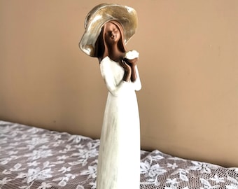Vintage Big Hat Girl figurine, 25 cm