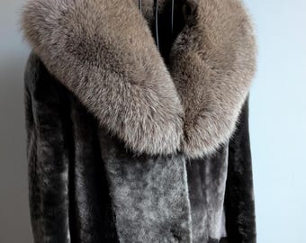 Natürlicher Schaffellmantel, Vintage Pelzmantel size L, EU 38-40