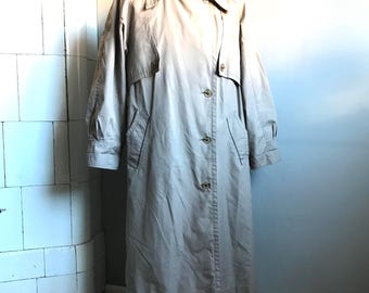Vintage Trench Coat with Shoulder Pads Size 40-42