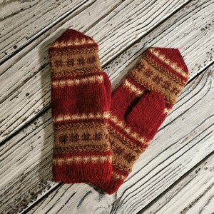 UNWORN Knitted Wool Mittens, Vintage Latvian Handmade, Keep Your Hands Warm, Natural Farm Sheep Wool