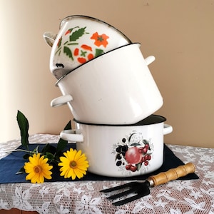 Enameled Metal Saucepan without Lid, 1970&#39;s Retro Kitchen Soup Pot, Vintage Flower Planter, Decor for House Porch
