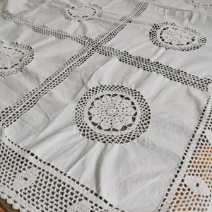 Vintage White Crochet Tablecloth, Handcrafted Linen Blanket, French Country Chic, Brocante Decor, 144 x 112 cm