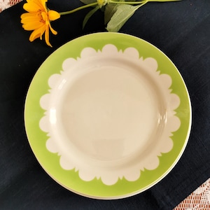 4 x White and Green Plates 17 cm, 1970s Vintage Latvian Plates by Riga Porcelain Factory