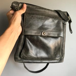 Vintage Ledertasche mit langem Schulterriemen