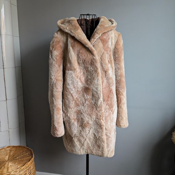 Natural Sheepskin Coat, Vintage Fur Coat, Winter Women Jacket size L, 40