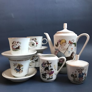 Dinette de poupée service a café ROEHLER