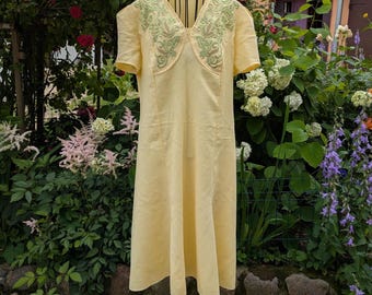 Vintage Hermes Paris 100% Linen Light Yellow Maxi Short Sleeved A