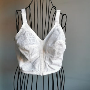 Unworn Vintage White New Bra size 90B, Germany High Quality