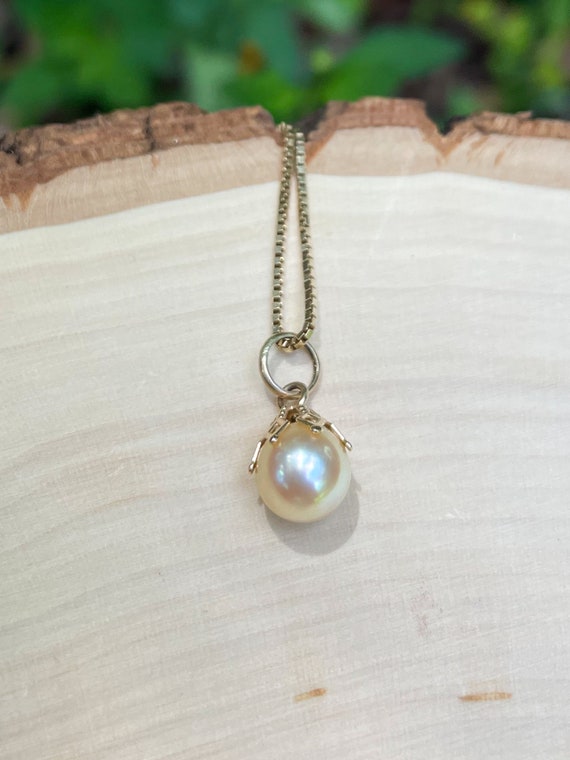 10k Yellow Gold Pearl Charm | 11/16 inch | Vintag… - image 2