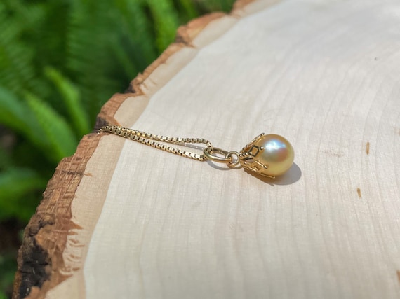 10k Yellow Gold Pearl Charm | 11/16 inch | Vintag… - image 3