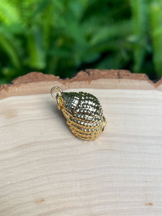 10k Yellow Gold Coated Natural Shell Charm | 1 in… - image 6