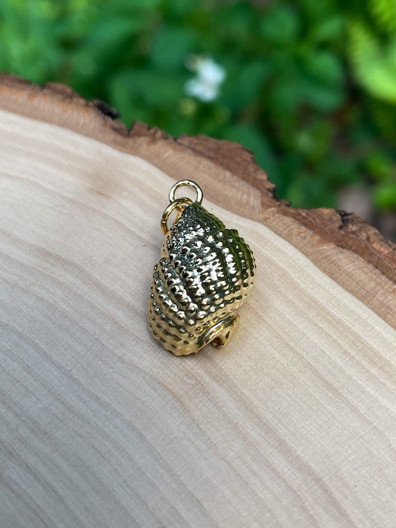 10k Yellow Gold Coated Natural Shell Charm | 1 in… - image 4