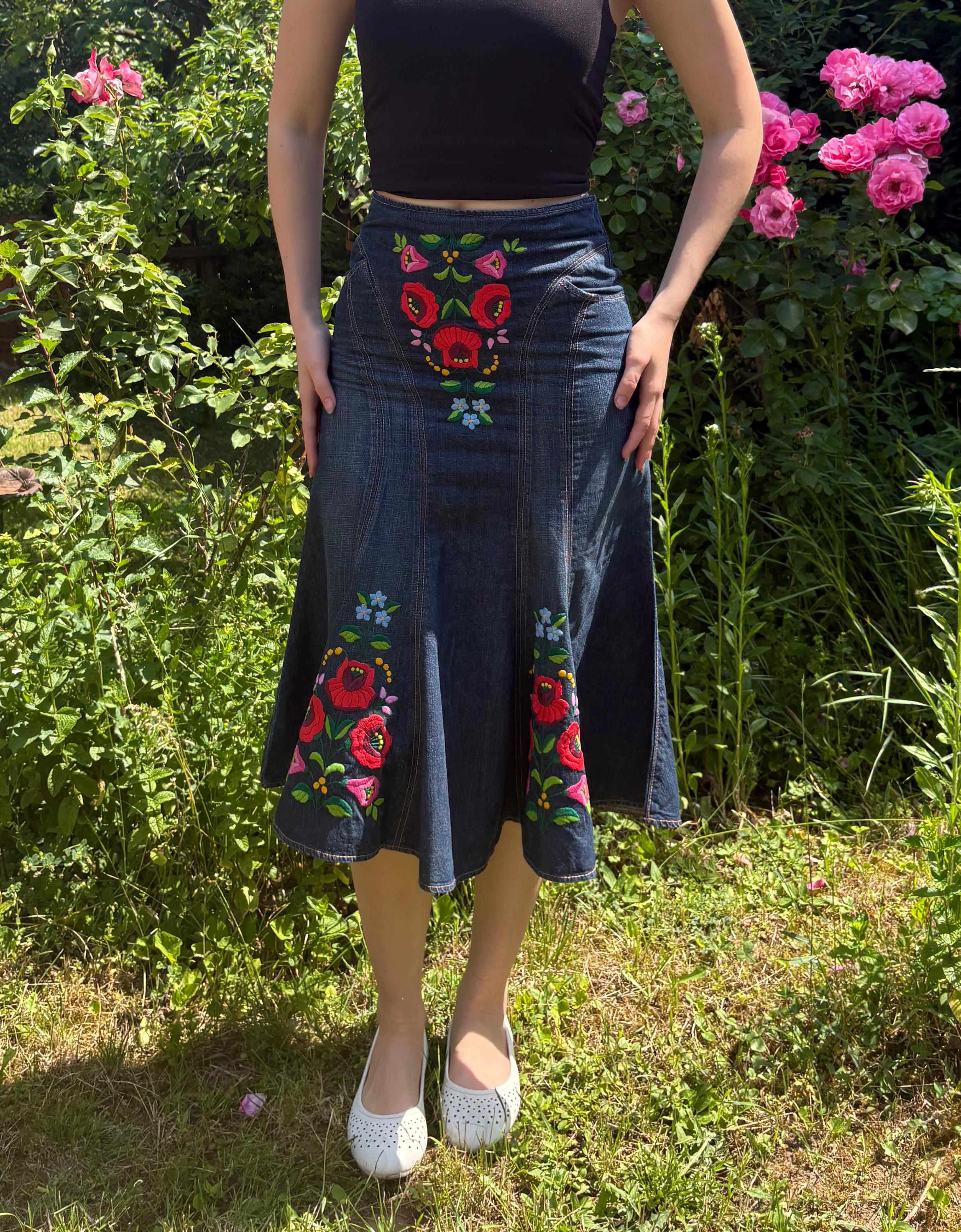 スカート Hungarian vintage embroidery skirt Hungarian Skirt - Etsy Israel