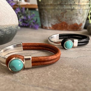 Custom Turquoise and Leather Silver Half Cuff Leather Bracelet, Choose Leather Color, Turquoise Howlite, Silver Bracelet, Leather Bracelet