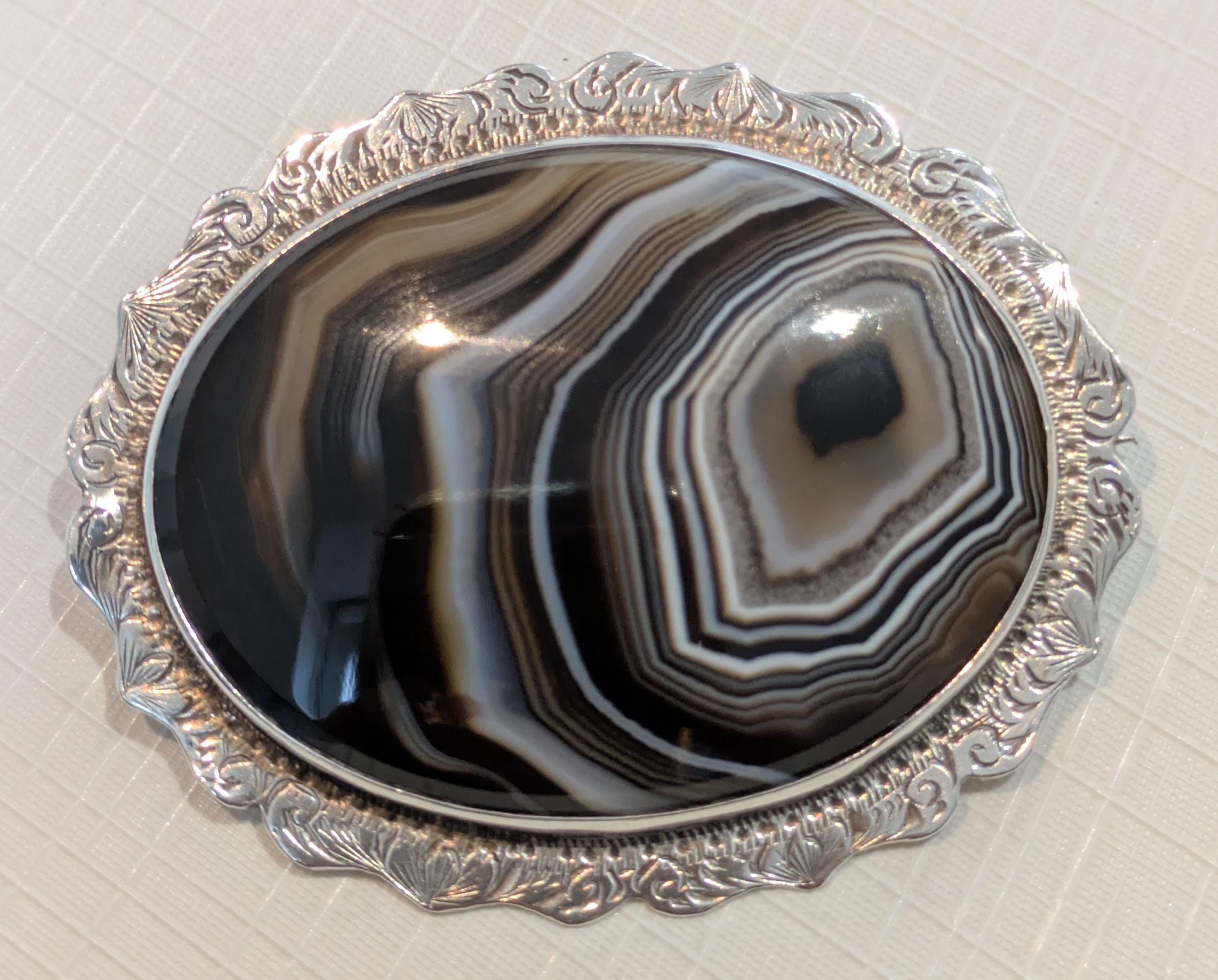 Crochet à Bouton Ancien En Agate Mousse Et Argent Massif - Écossais XIXe