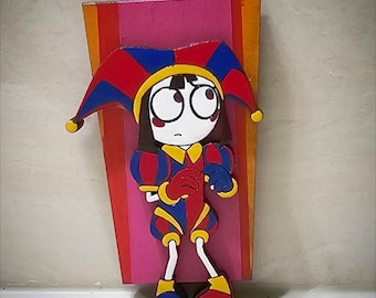 アドベンチャー・ポムニ！手描きの無垢材チャーム／ピン／マグネット（アメイジング・デジタル・サーカスにインスパイアされたデザイン）