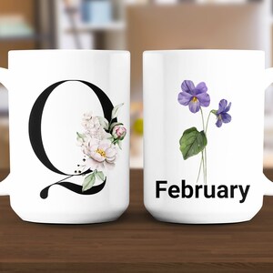 Taza de cumpleaños con alfabeto floral de febrero, taza de café con monograma con la letra Q, taza floral personalizada, regalo con impresión de letras botánicas