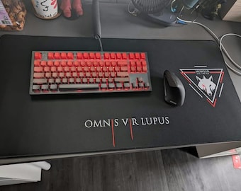 Howler 2, Omnis Vir Lupus, Red Rising, Desk Mouse Pad