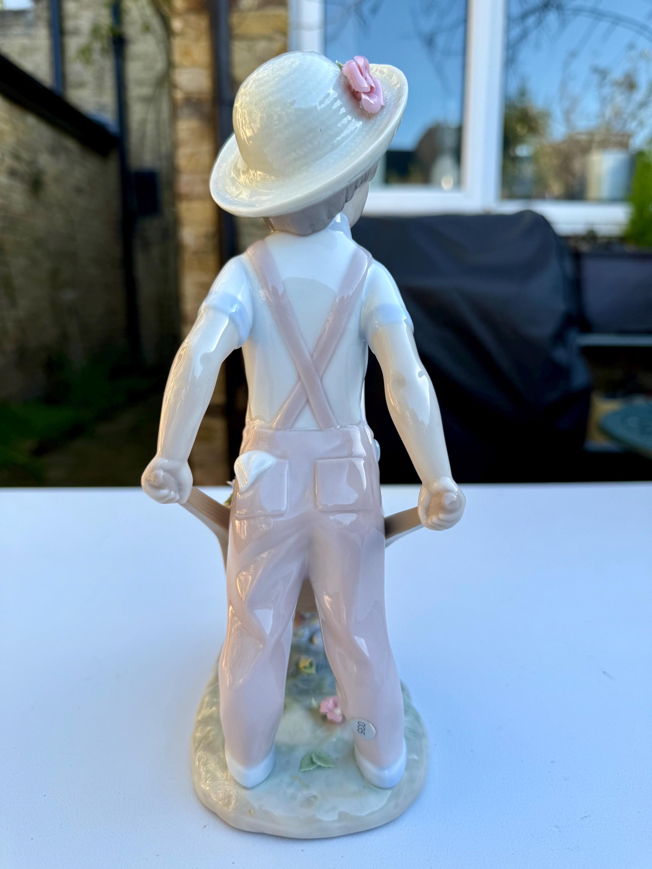 A Rare Lladro 1283 Porcelain Figurine of Wheelbarrow With Flowers