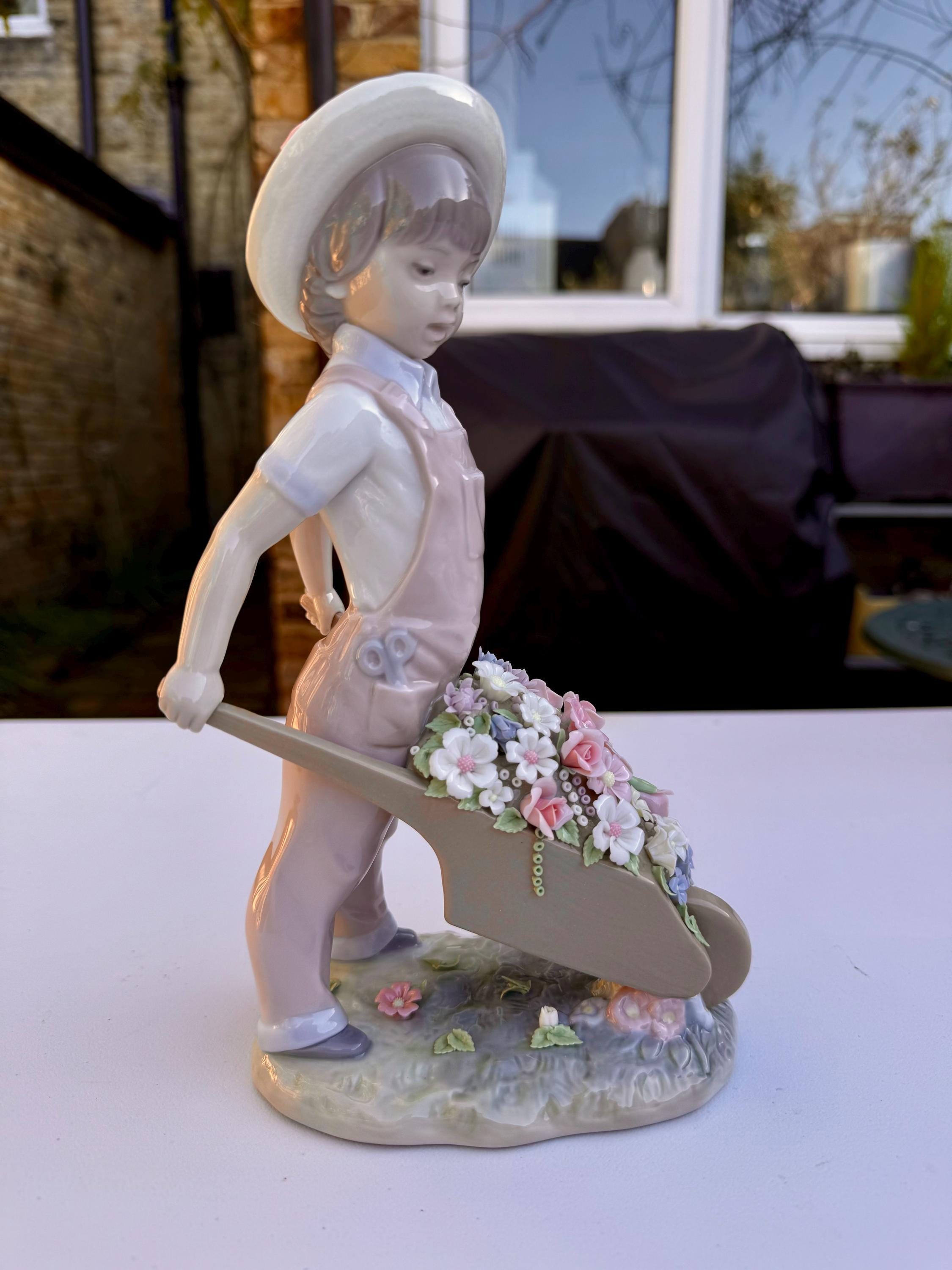 A Rare Lladro 1283 Porcelain Figurine of Wheelbarrow With Flowers