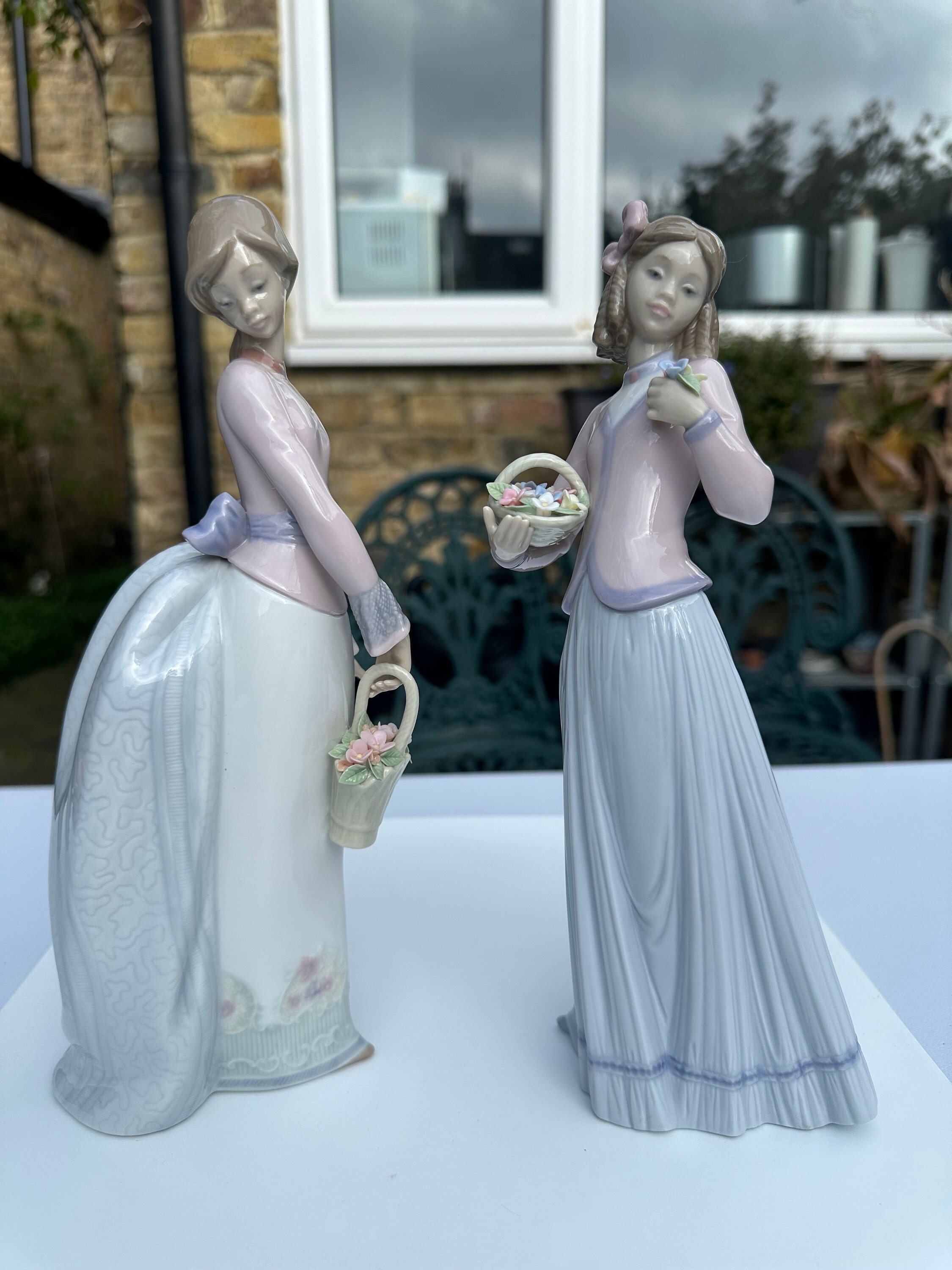 【リヤドロ】【廃盤7622】【希少】Basket of Love Lladro 7622 BASKET OF LOVE Pricing and Reference Guide