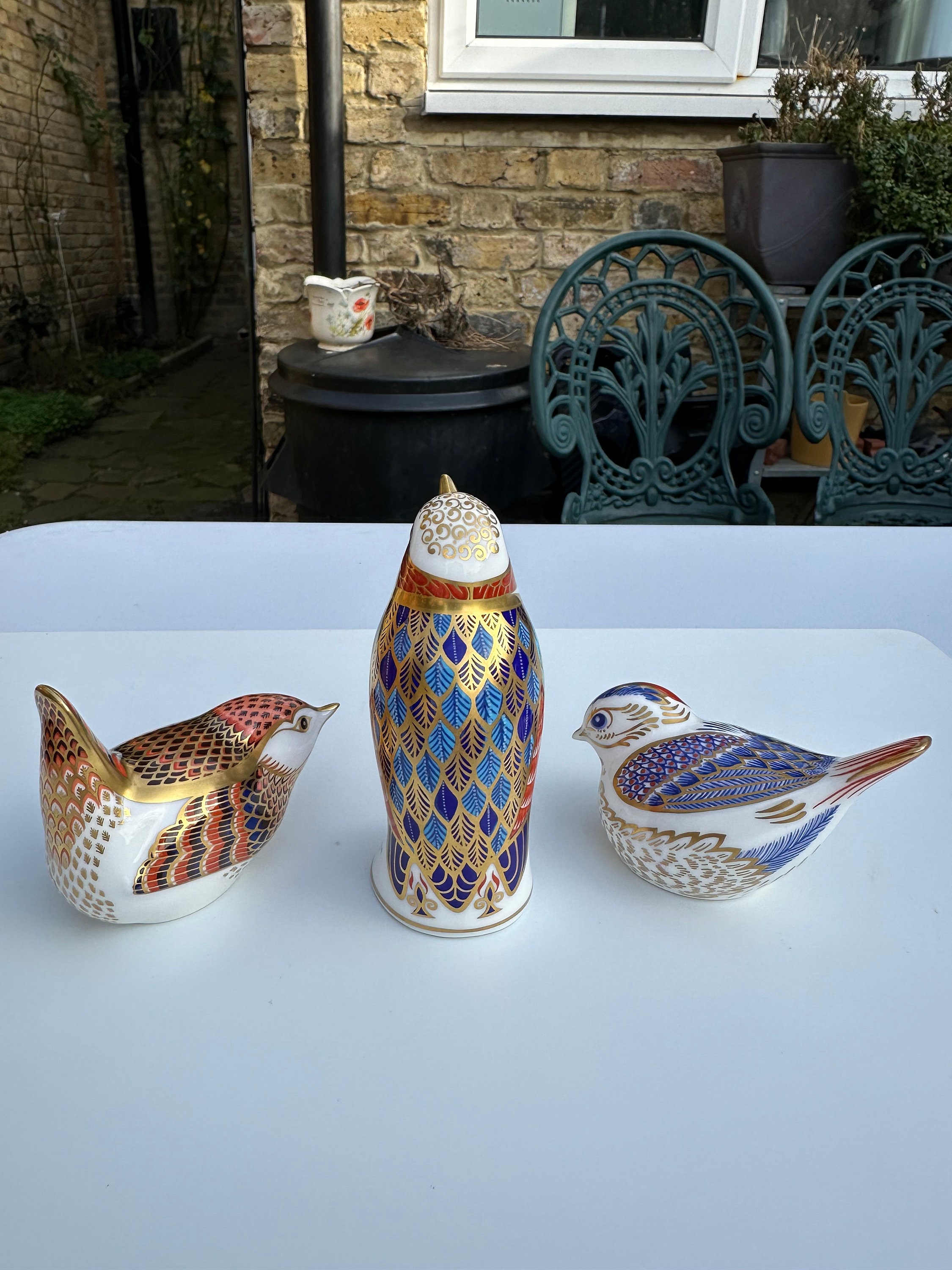  Crown Derby ペーパーウエイト/スワン A Group of Royal Crown Derby Bird Paperweights of 2 Robins