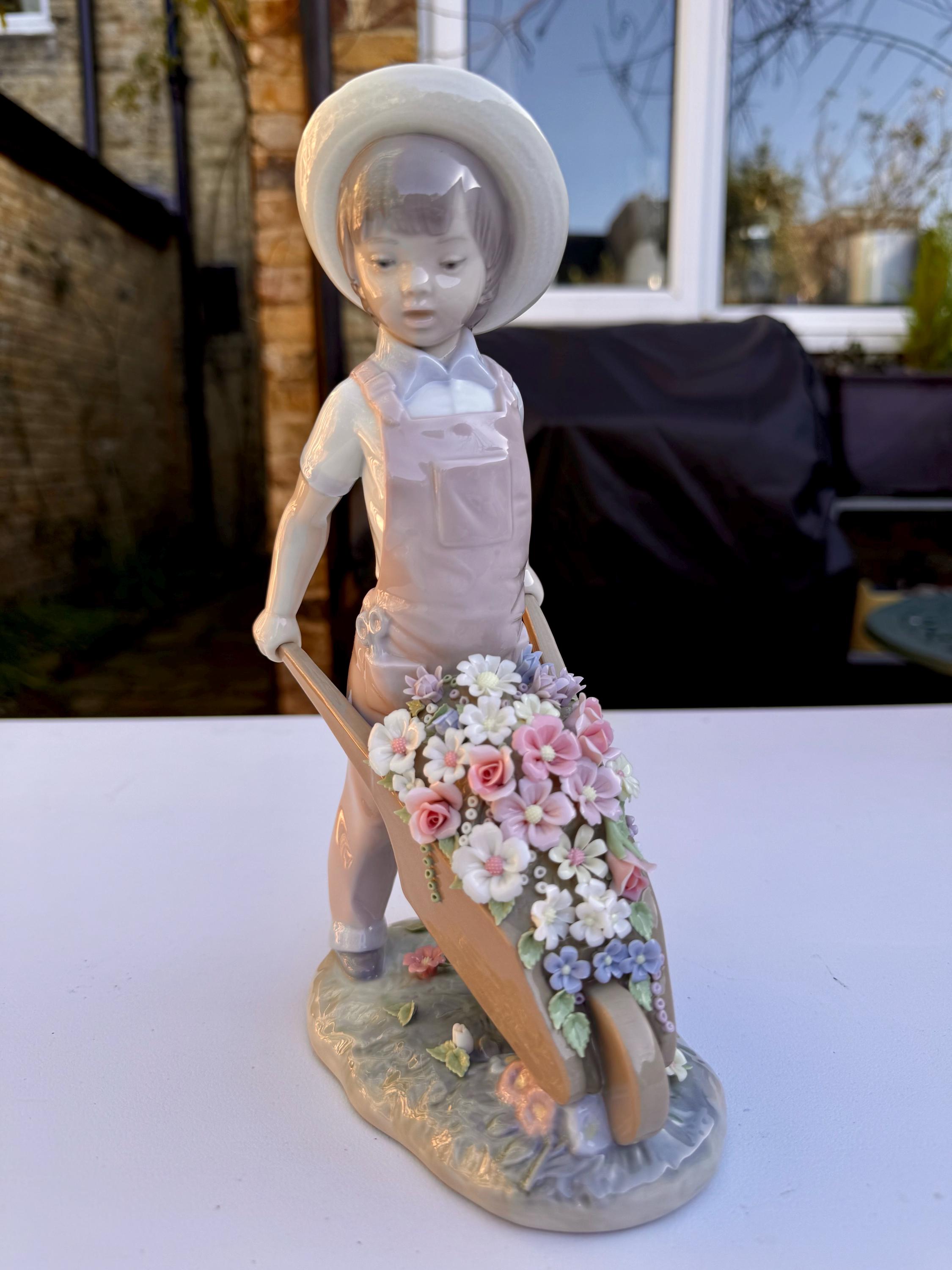 A Rare Lladro 1283 Porcelain Figurine of Wheelbarrow With Flowers