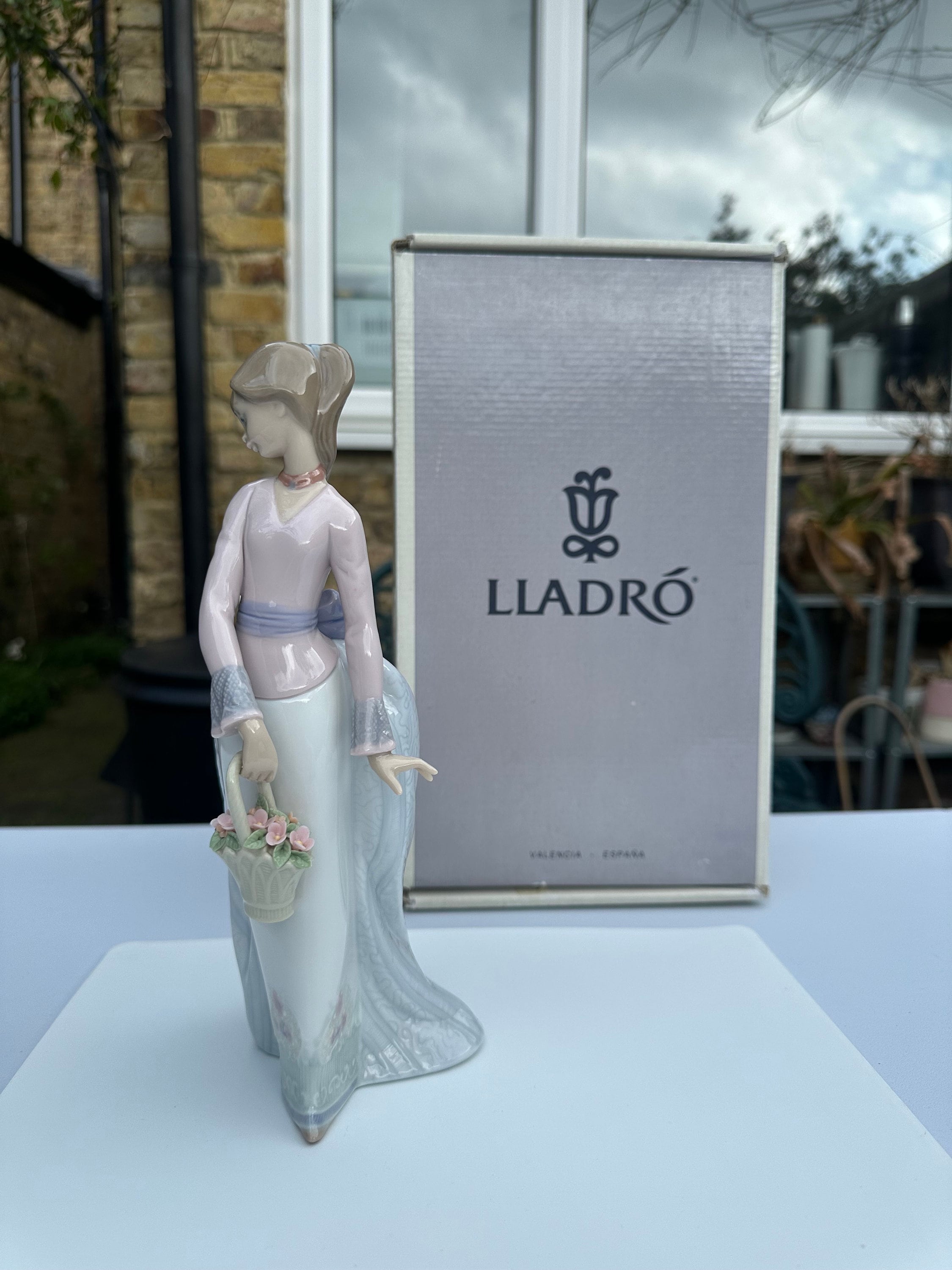 【リヤドロ】【廃盤7622】【希少】Basket of Love リヤドロ】【廃盤7622】【希少】Basket of Love