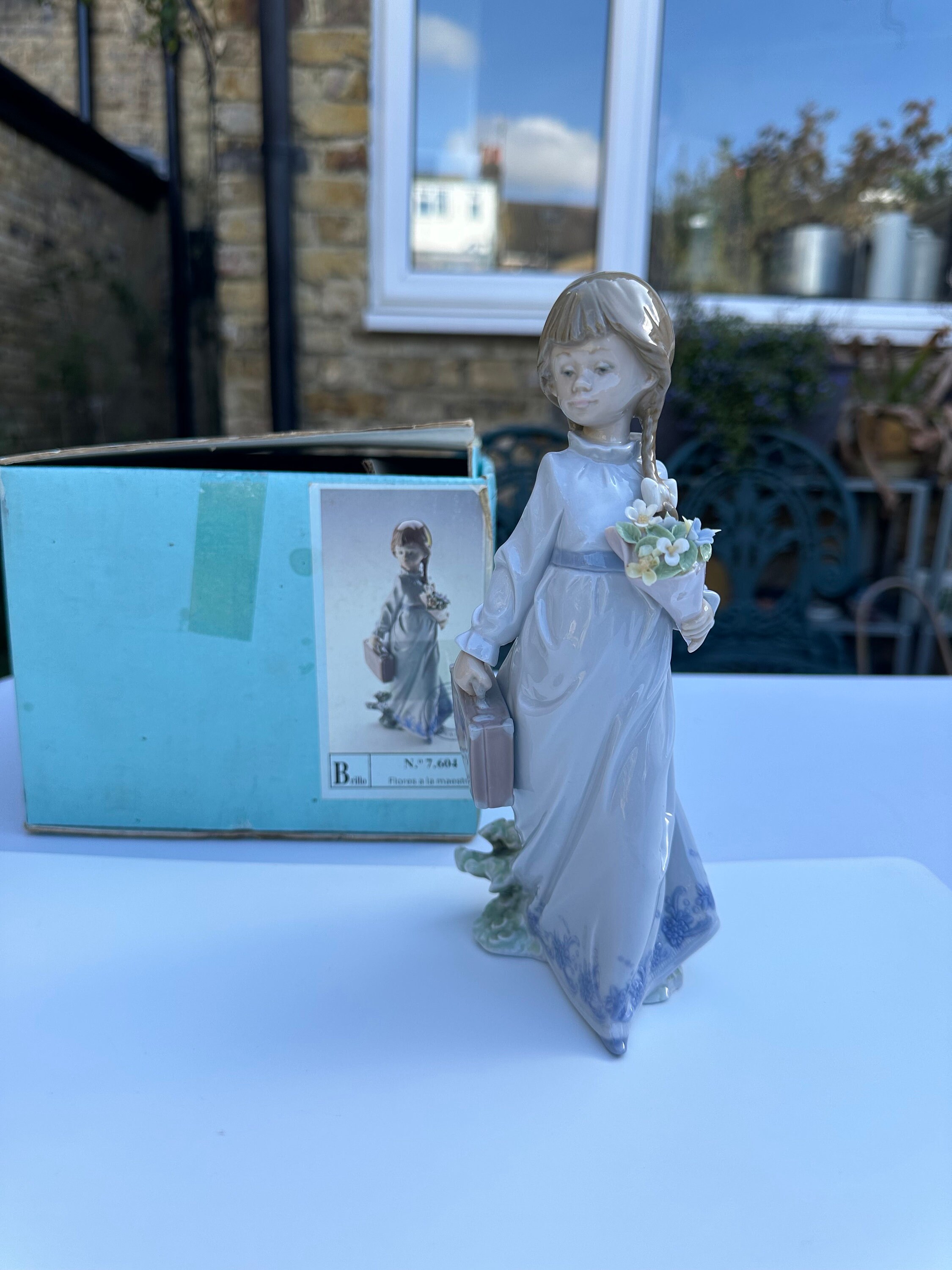 【限定品】リヤドロ LLADRO 7604 学校時代 SCHOOL DAYS Beautiful Rare Lladro Figurine - 7604 