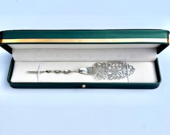 A Fully Hallmarked Sheffield 1897 Pierced Antique Sterling Silver Hairpin By T.N.B