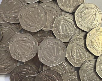 Moneda conmemorativa de cincuenta peniques del 50.º aniversario del NHS, 1998, moneda de 50 peniques en circulación