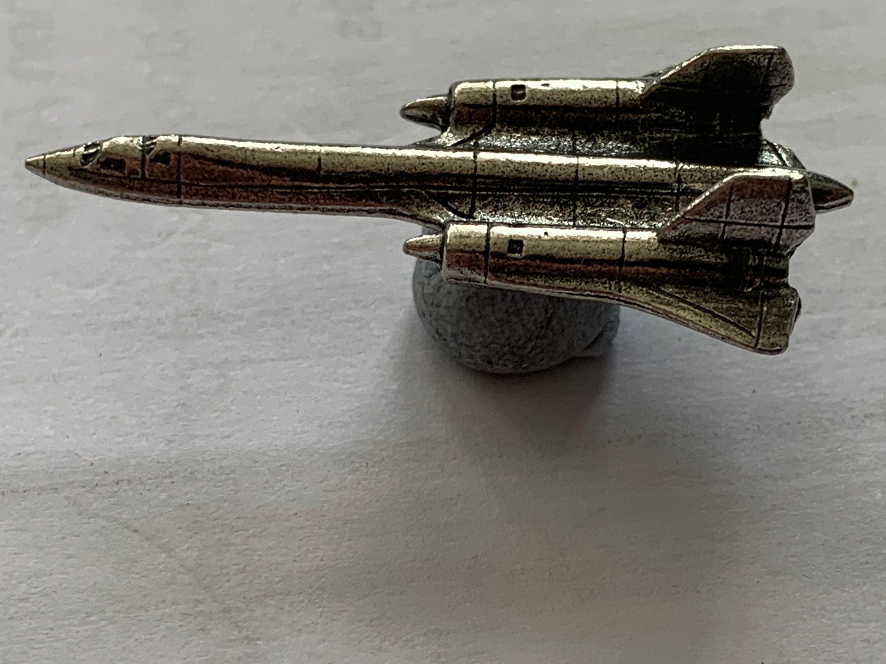 The Lockheed SR71 Blackbird Lead Free English Pewter Pin Badge - Etsy