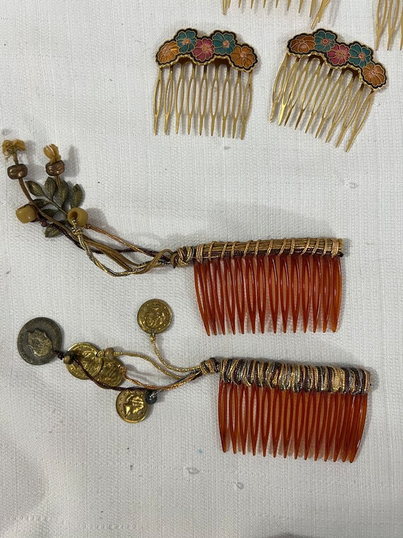 Lot of 12 vintage hair combs - image 6