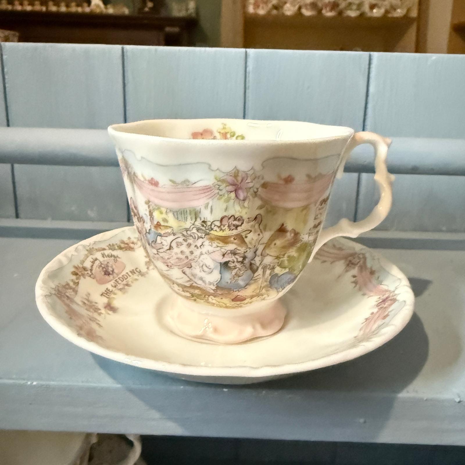 ブランブリーヘッジカップ＆ソーサーコレクターズアイテム、希少品 
