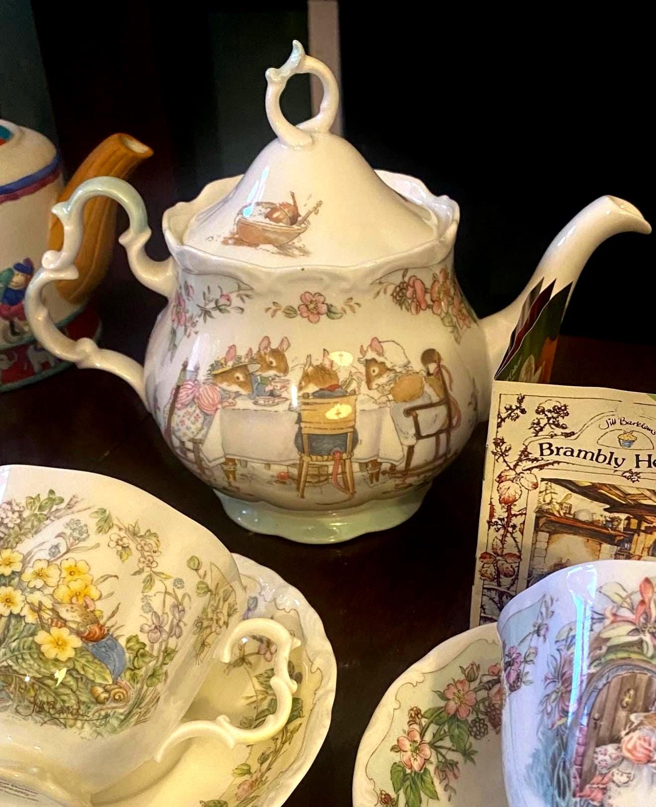 ロイヤルドルトン ブランブリーヘッジ フルサイズティーポット - Etsy 日本