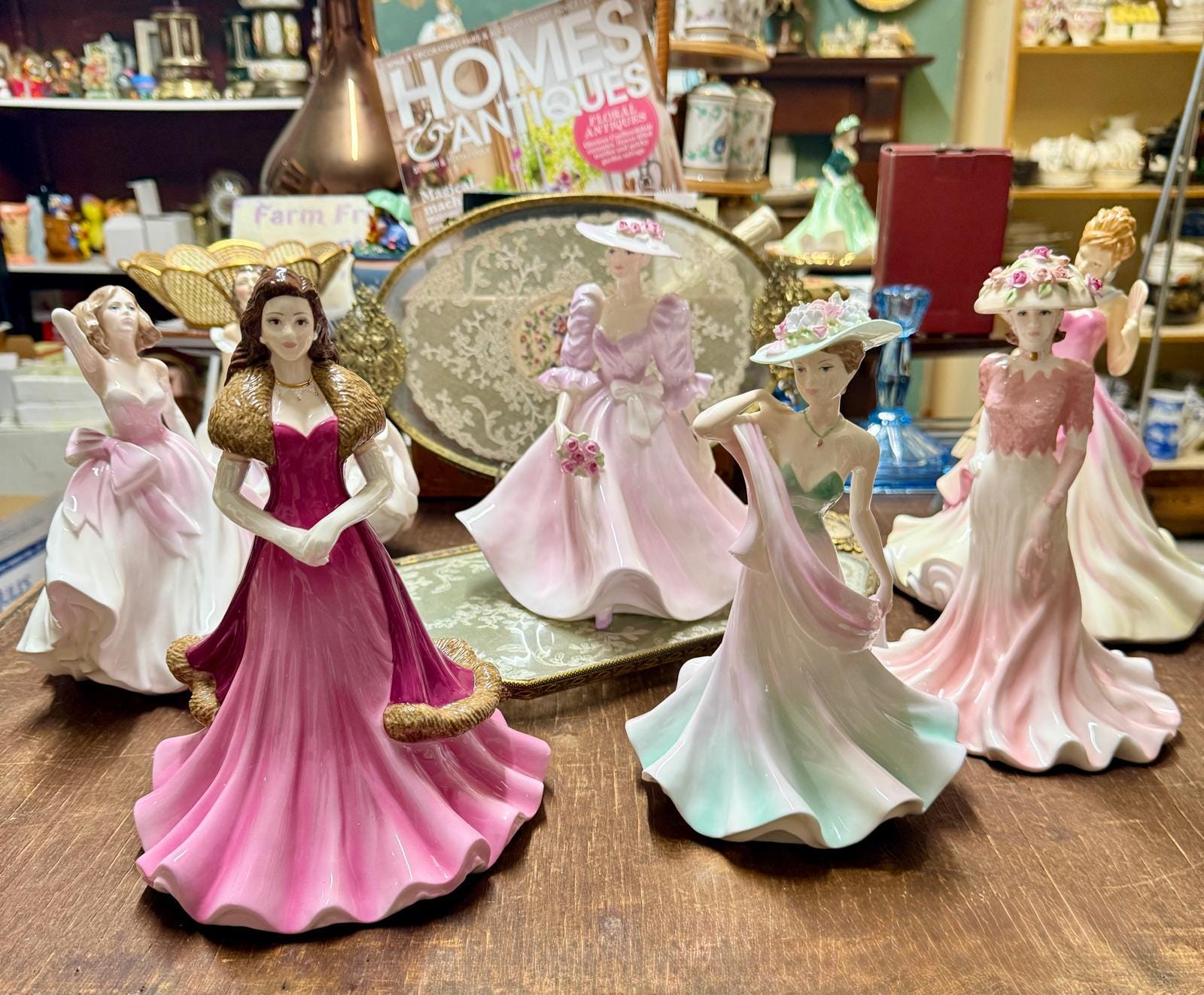 Coalport Ladies of Fashion Figurine, 'liz', Jenny Oliver, 1997