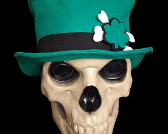 Giant St. Patrick's Day Skeleton Top Hat: Shamrock Costume