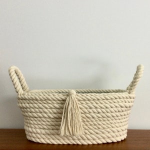 Nautical rope basket.